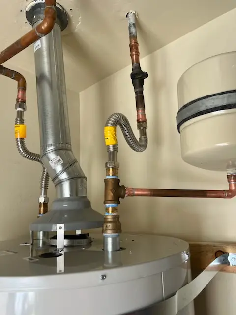 Water heater installation and plumbing repair in Cedar Hill
